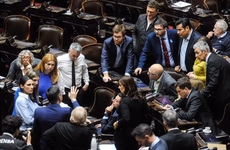 La UCR y el kirchnerismo aprobaron un ultimátum al Gobierno por el presupuesto universitario