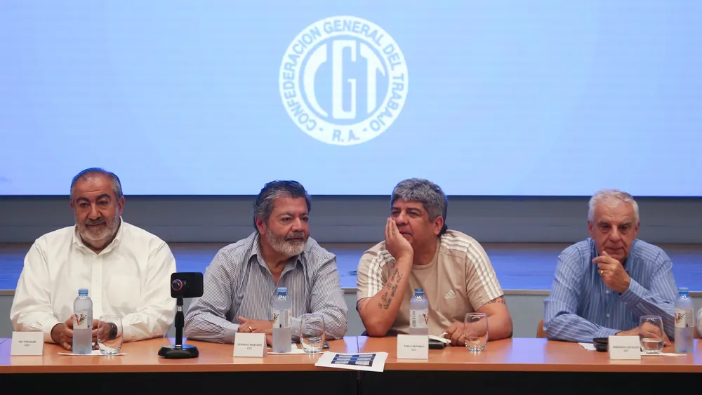El Gobierno se reúne este martes con la conducción de la CGT en el marco del 