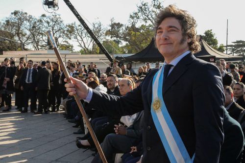 Milei viaja a Tucumán para encabezar los actos por el 9 de Julio en medio de tensiones con los gobernadores