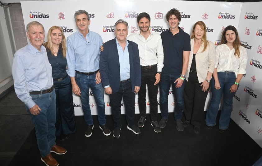Provincias Unidas debutó en Buenos Aires con duras críticas al Gobierno de Milei
