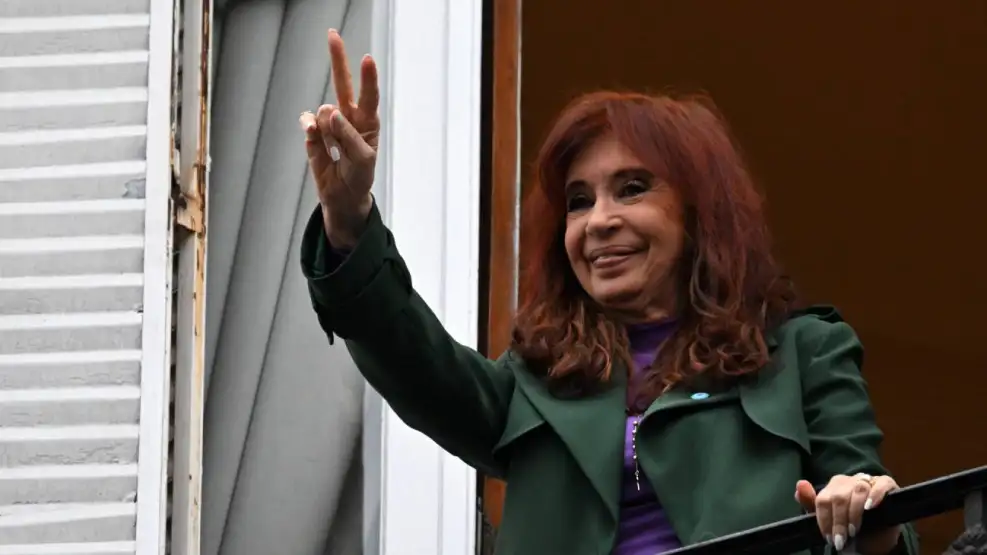 El Gobierno aplicará descuentos adicionales a la millonaria pensión restituida a Cristina Kirchner